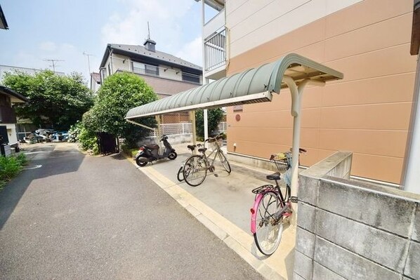 レオパレスチェリーガーデンBの物件内観写真